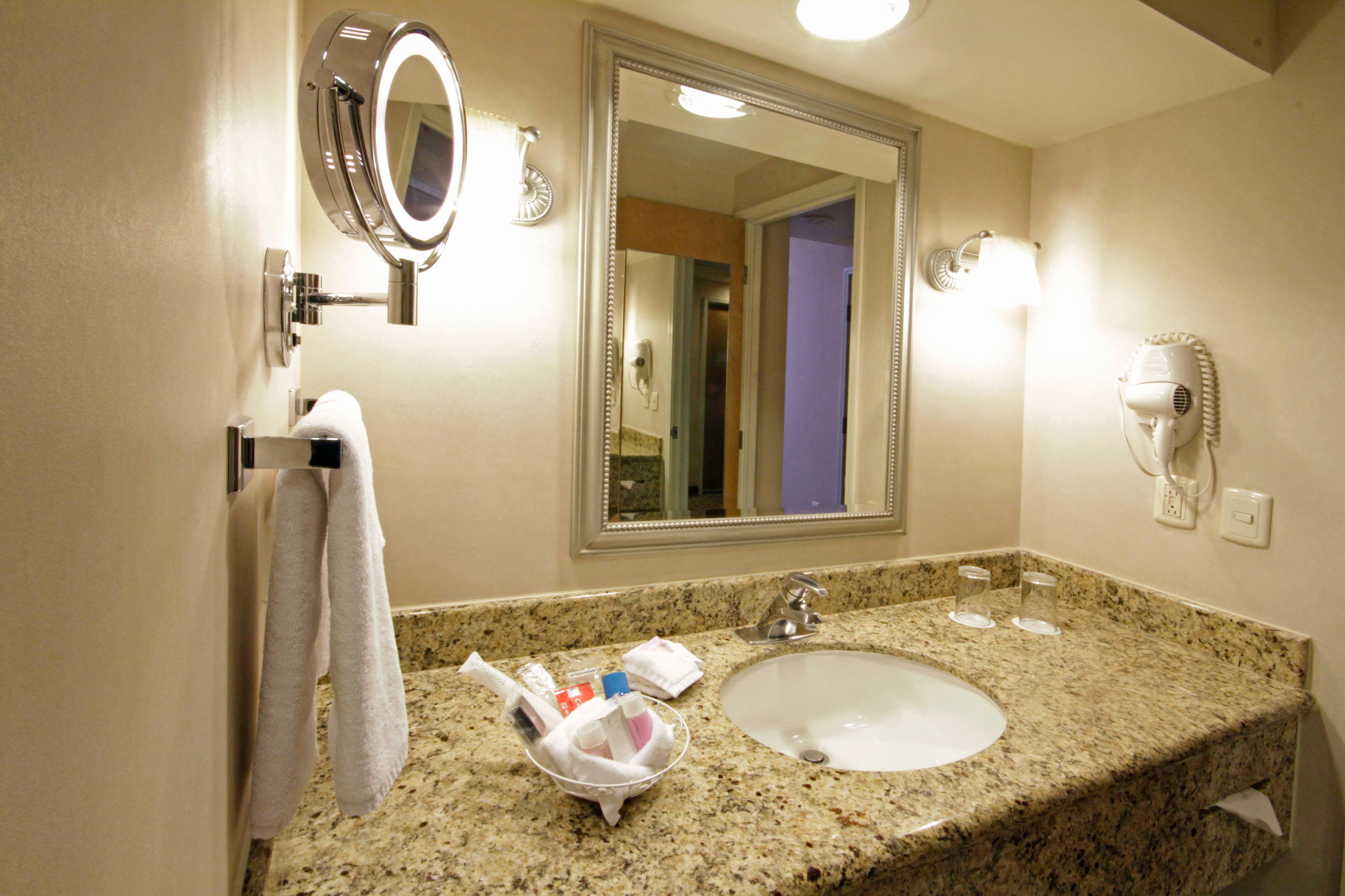Hotel Crowne Plaza Torreon By Ihg Esterno foto